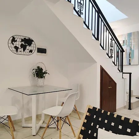2 Bedroom Maissonate In Tourist Are Limassol